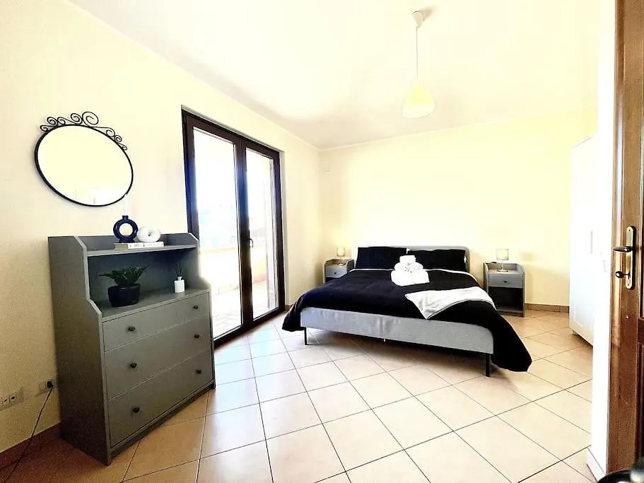 Aeroporto A 7 Minuti Ampio Trilocale In Centro Apartment Fiumicino